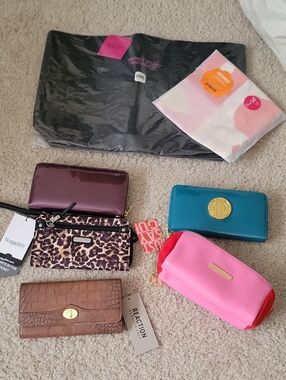 7pc Wallets & Cosmetic Pouch Lot - Juicy, Baggallini, Amika, Kenneth Cole...